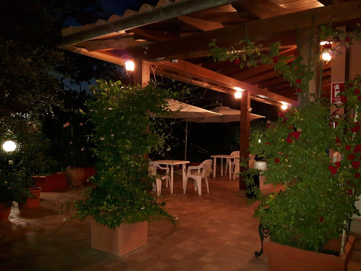 La Casa In Campagna Bed & Breakfast Cossignano Екстериор снимка