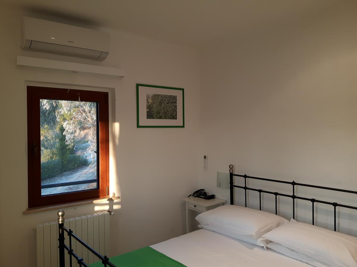 La Casa In Campagna Bed & Breakfast Cossignano Екстериор снимка